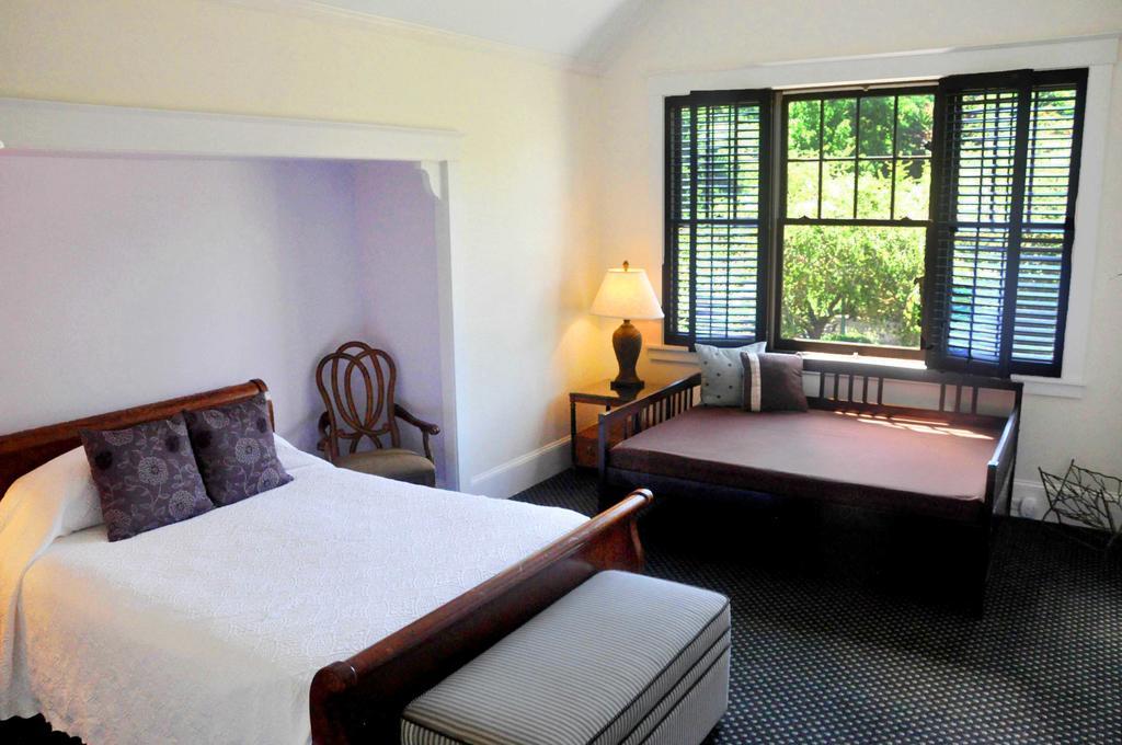 Om Sanctuary Holistic Retreat Hotel แอชวิลล์ ภายนอก รูปภาพ
